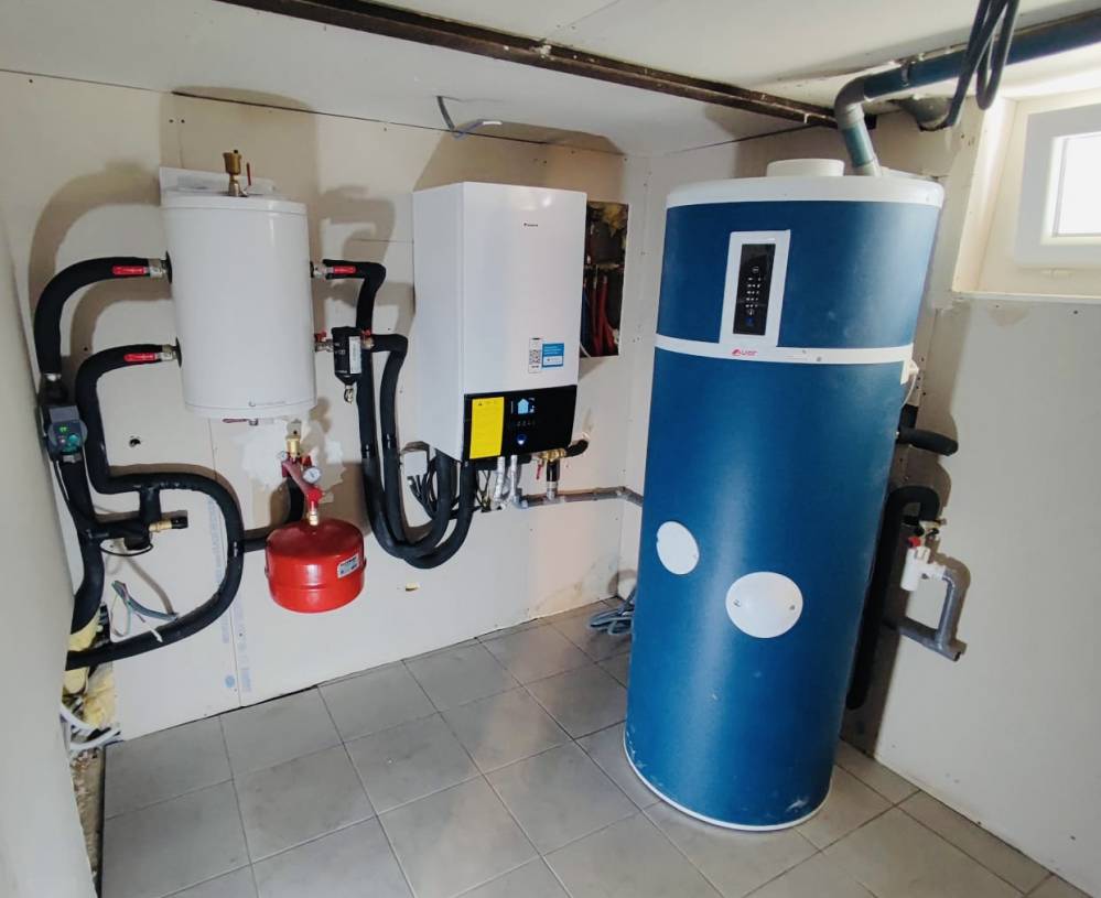 DAIKIN - PAC Air Eau chauffage seul 8KW + CET AUER 250L Monobloc.jpg