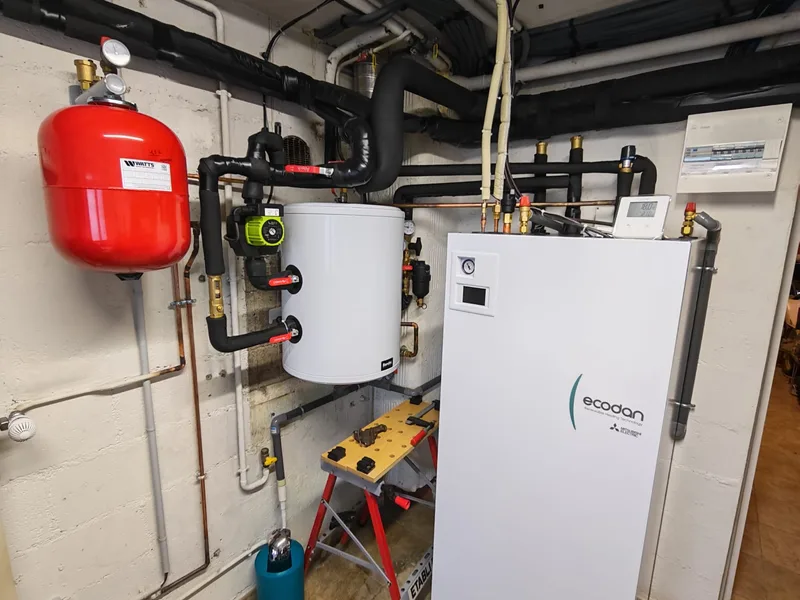 Installation Ecodan Mitsubishi — IVS Energies Seine-Saint-Denis